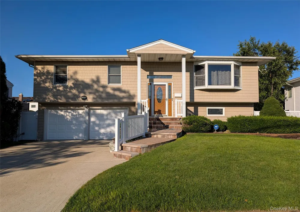 3039 Clubhouse Road Merrick, NY 11566
