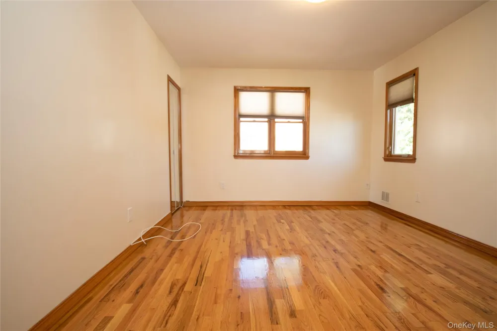 3039 Clubhouse Road Merrick, NY 11566