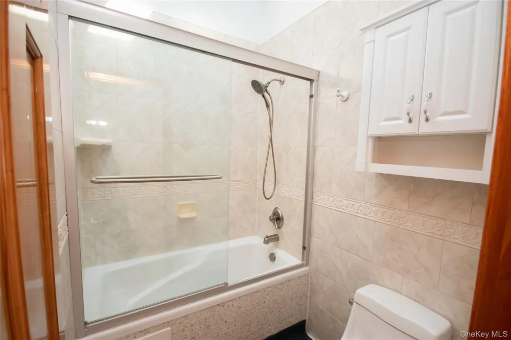 3039 Clubhouse Road Merrick, NY 11566