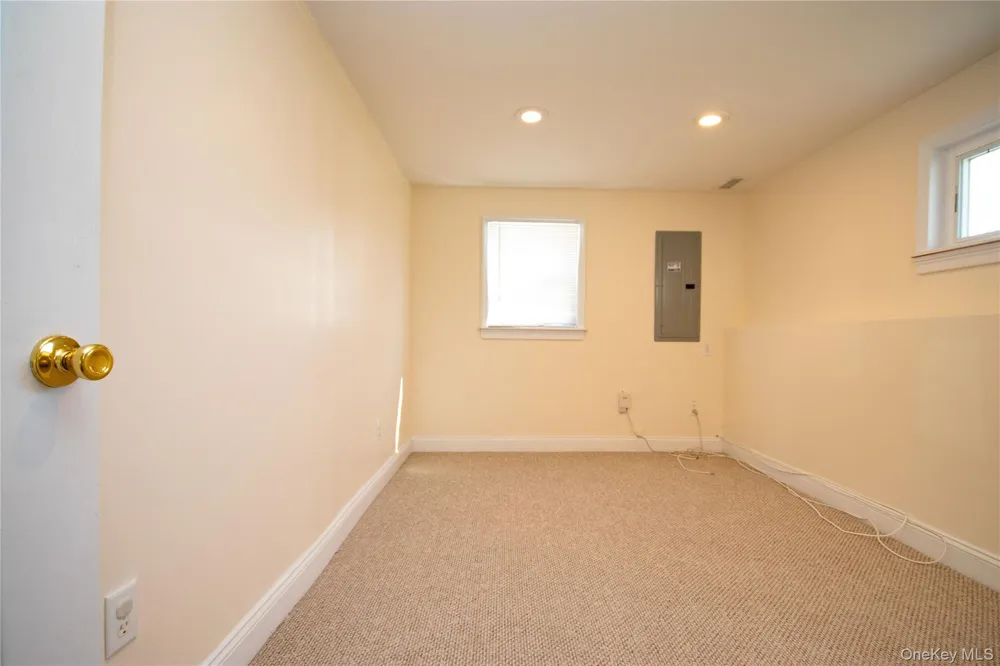 3039 Clubhouse Road Merrick, NY 11566