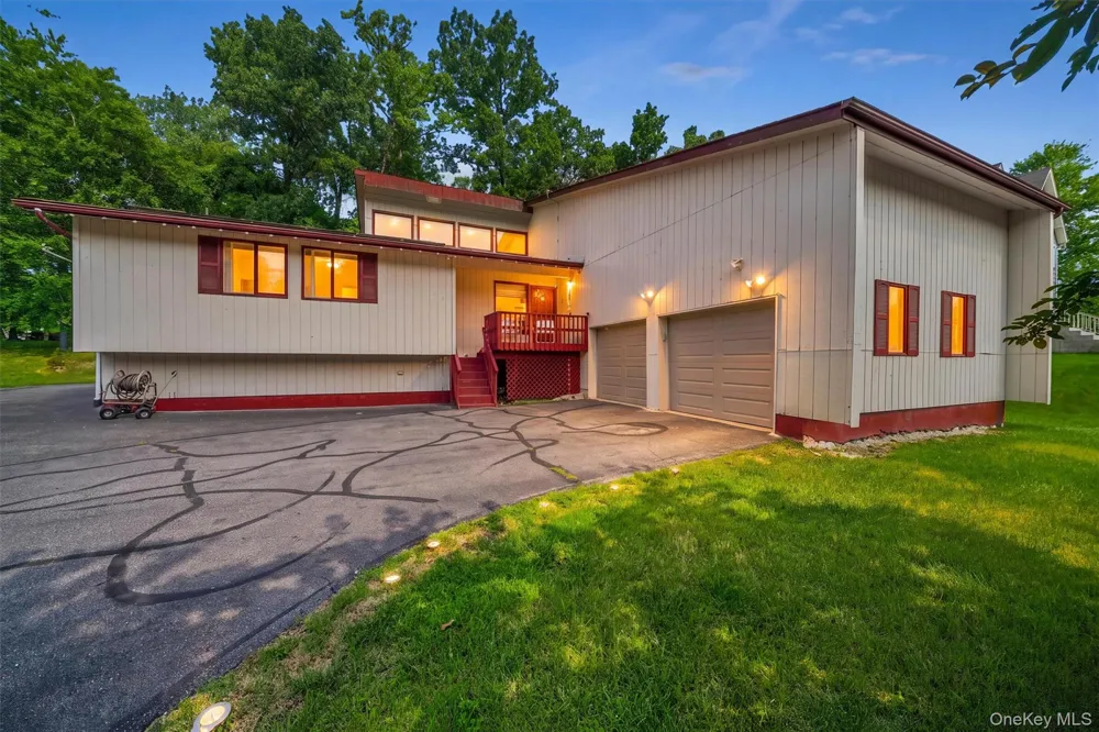 19 Davidge Road Middletown, NY 10940
