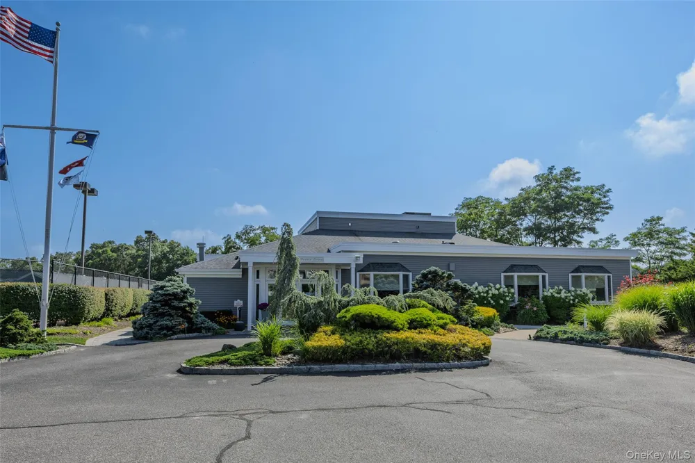 416 Lindsay Lane Moriches, NY 11955
