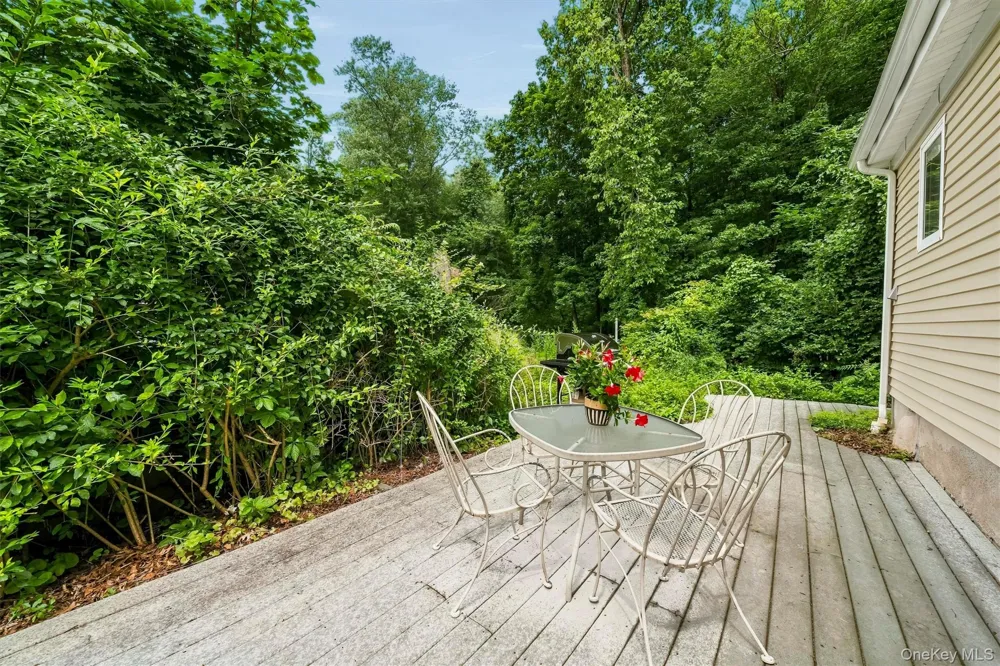 7 Locust Drive Greenwood Lake, NY 10925