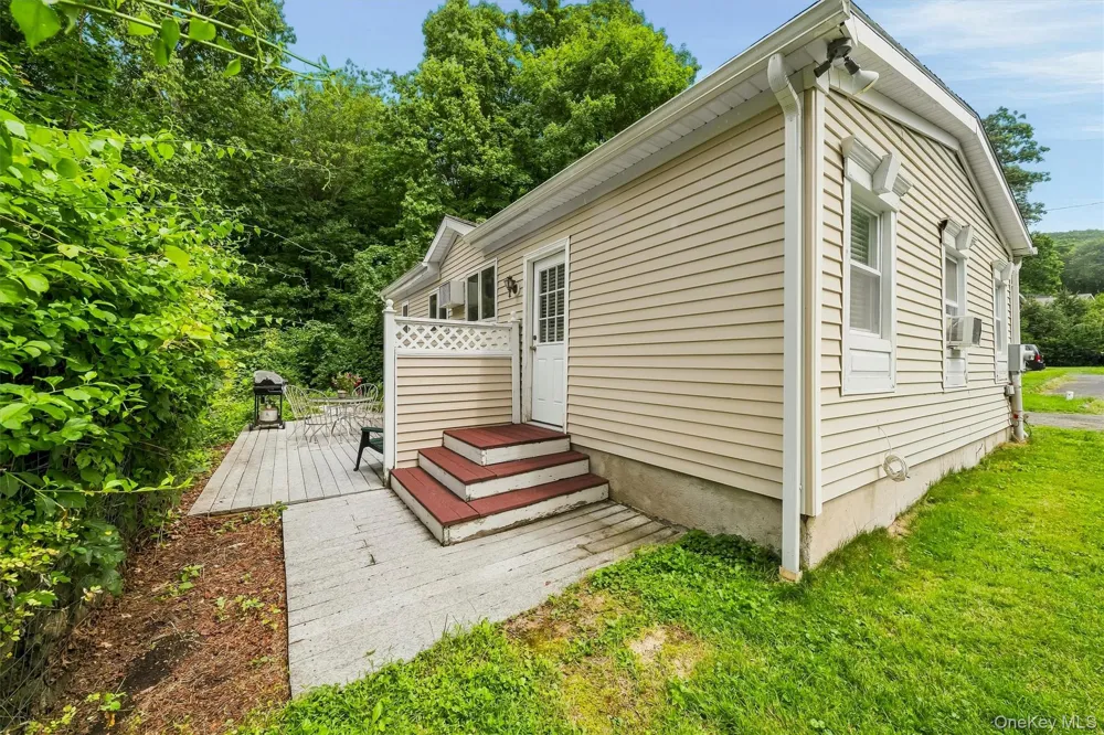 7 Locust Drive Greenwood Lake, NY 10925