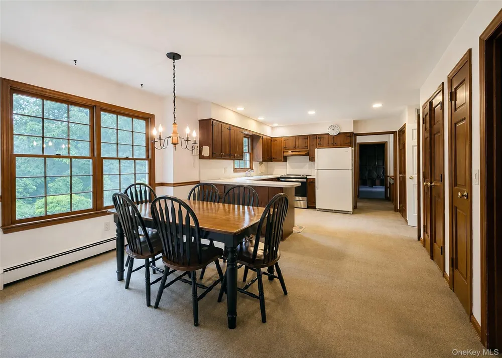 16 Woodhull Road East Setauket, NY 11733
