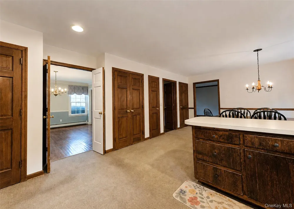 16 Woodhull Road East Setauket, NY 11733