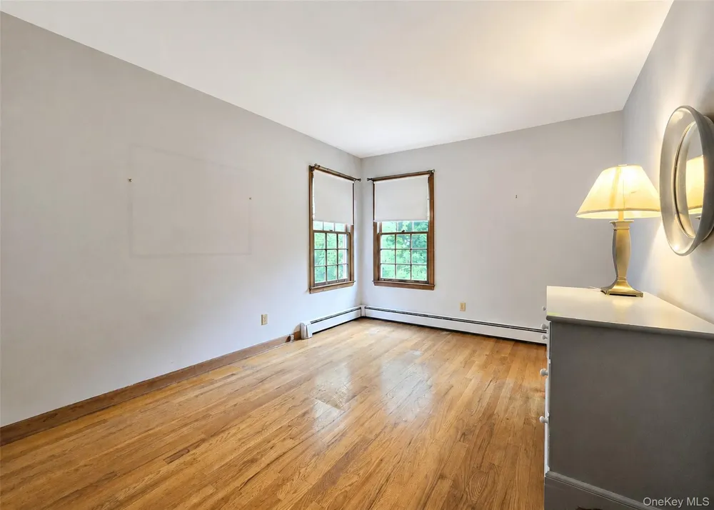 16 Woodhull Road East Setauket, NY 11733