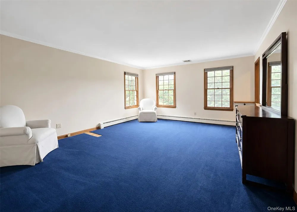 16 Woodhull Road East Setauket, NY 11733