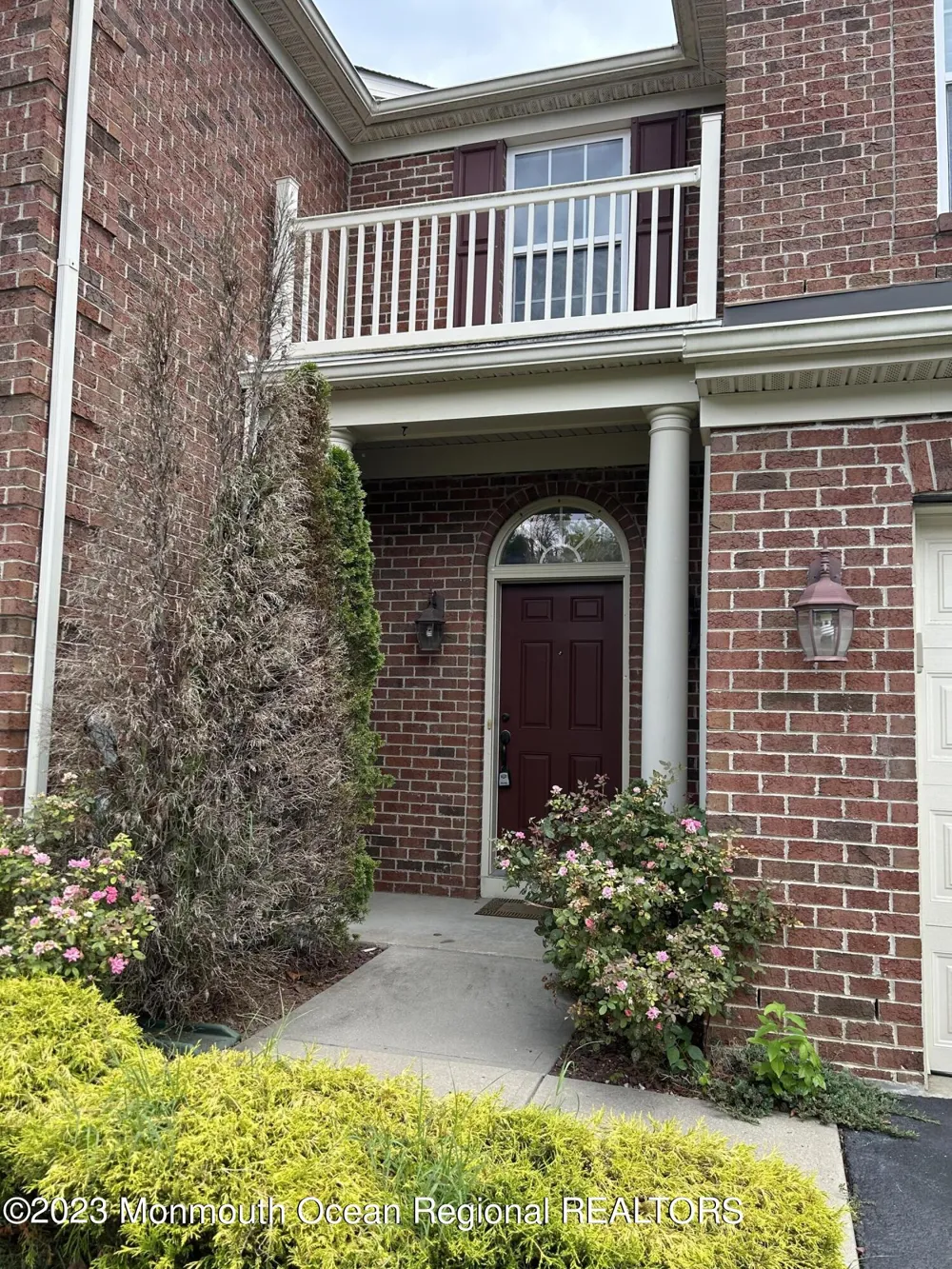 31 Oak Leaf Lane Tinton Falls, NJ 07712