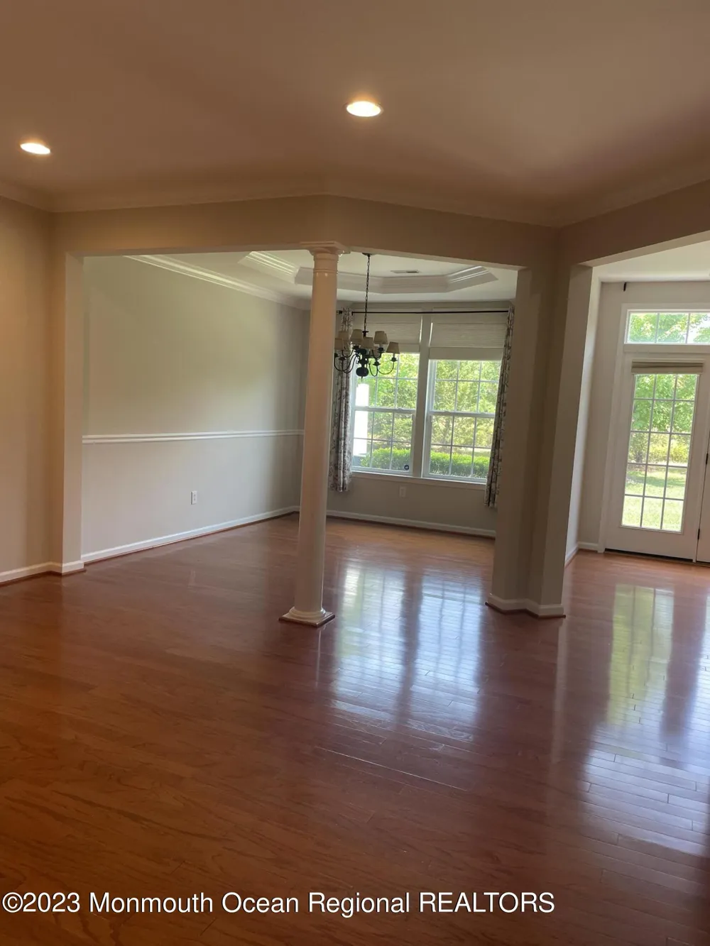 31 Oak Leaf Lane Tinton Falls, NJ 07712
