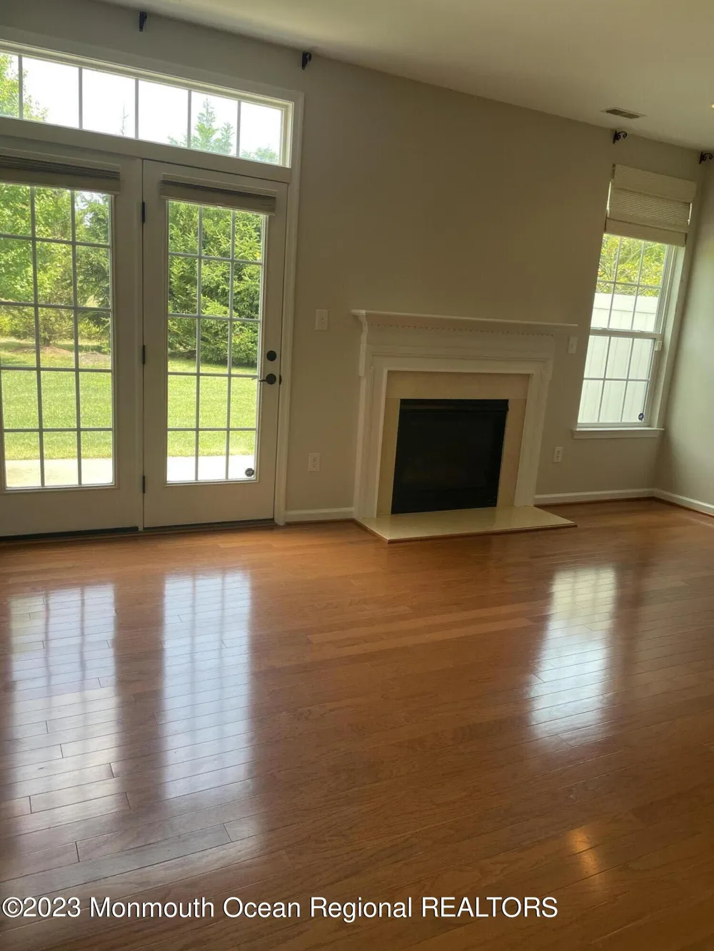 31 Oak Leaf Lane Tinton Falls, NJ 07712