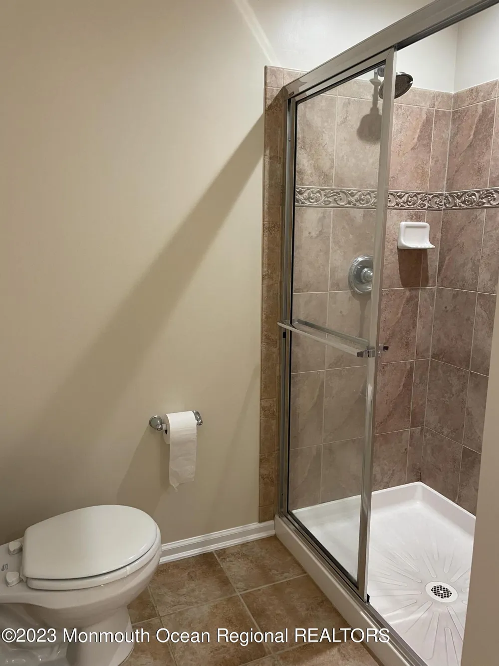 31 Oak Leaf Lane Tinton Falls, NJ 07712