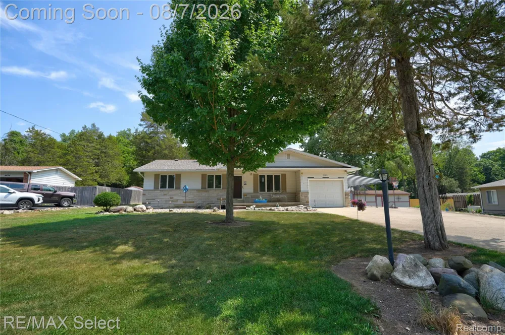 4484 Cedardale Lane Flushing Charter Township, MI 48433
