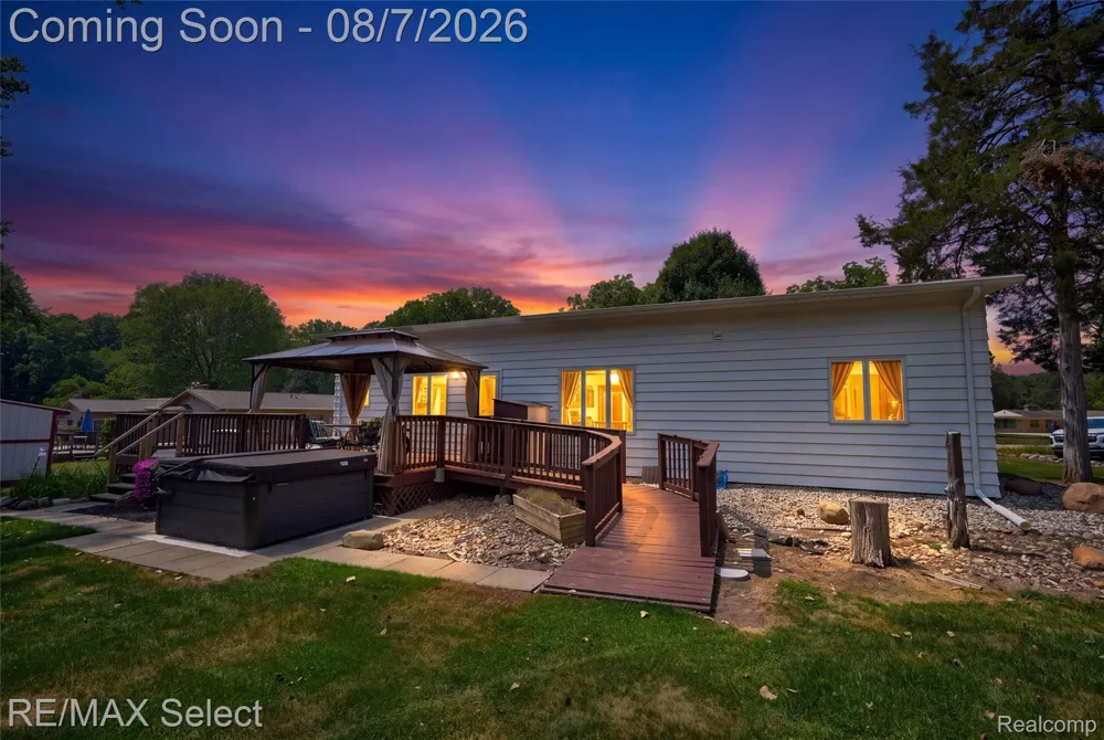 4484 Cedardale Lane Flushing Charter Township, MI 48433