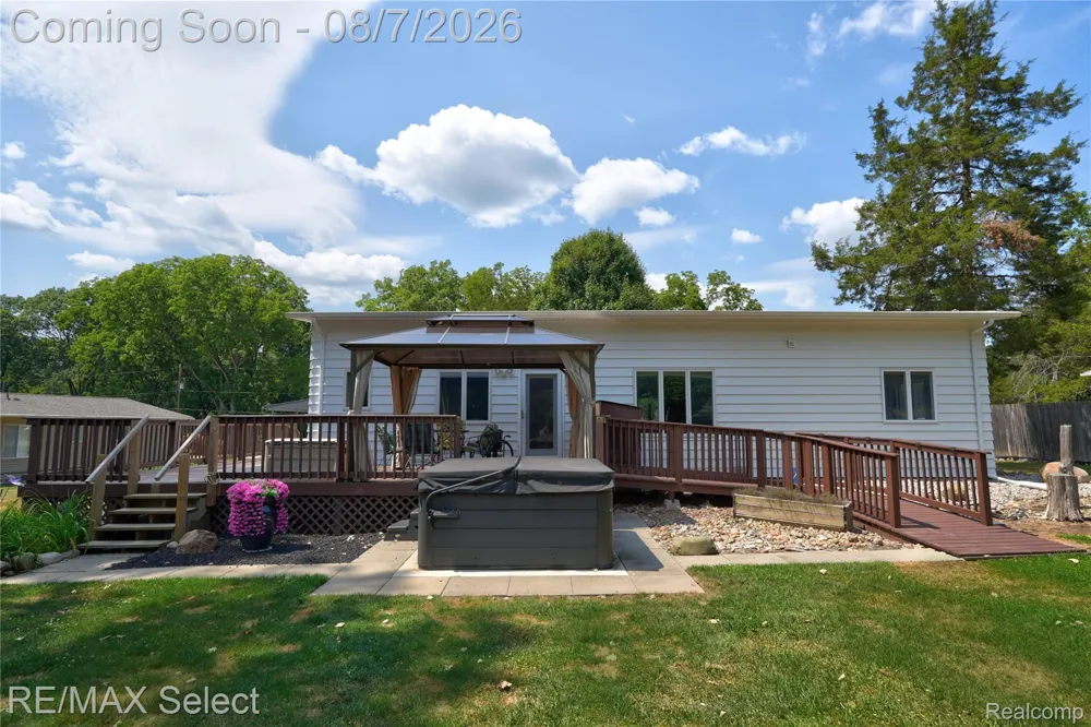 4484 Cedardale Lane Flushing Charter Township, MI 48433