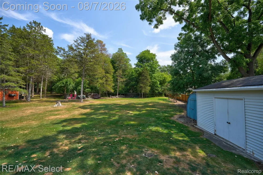 4484 Cedardale Lane Flushing Charter Township, MI 48433