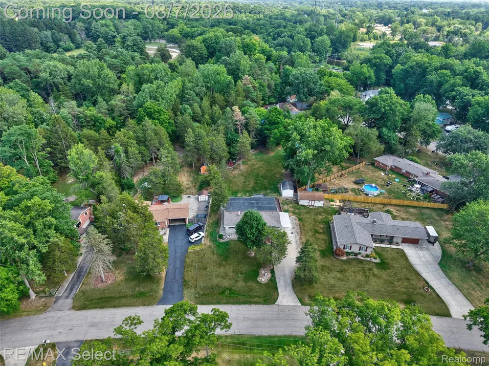 4484 Cedardale Lane Flushing Charter Township, MI 48433