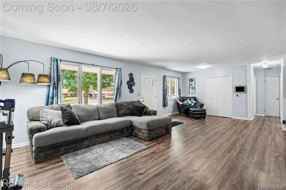 4484 Cedardale Lane Flushing Charter Township, MI 48433