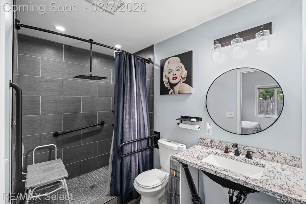 4484 Cedardale Lane Flushing Charter Township, MI 48433