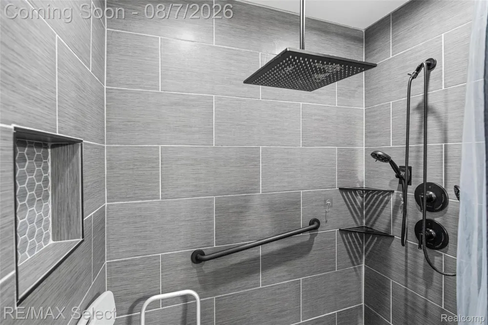 4484 Cedardale Lane Flushing Charter Township, MI 48433