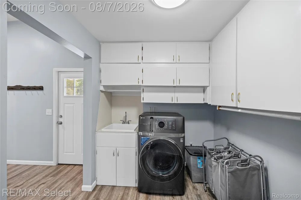 4484 Cedardale Lane Flushing Charter Township, MI 48433