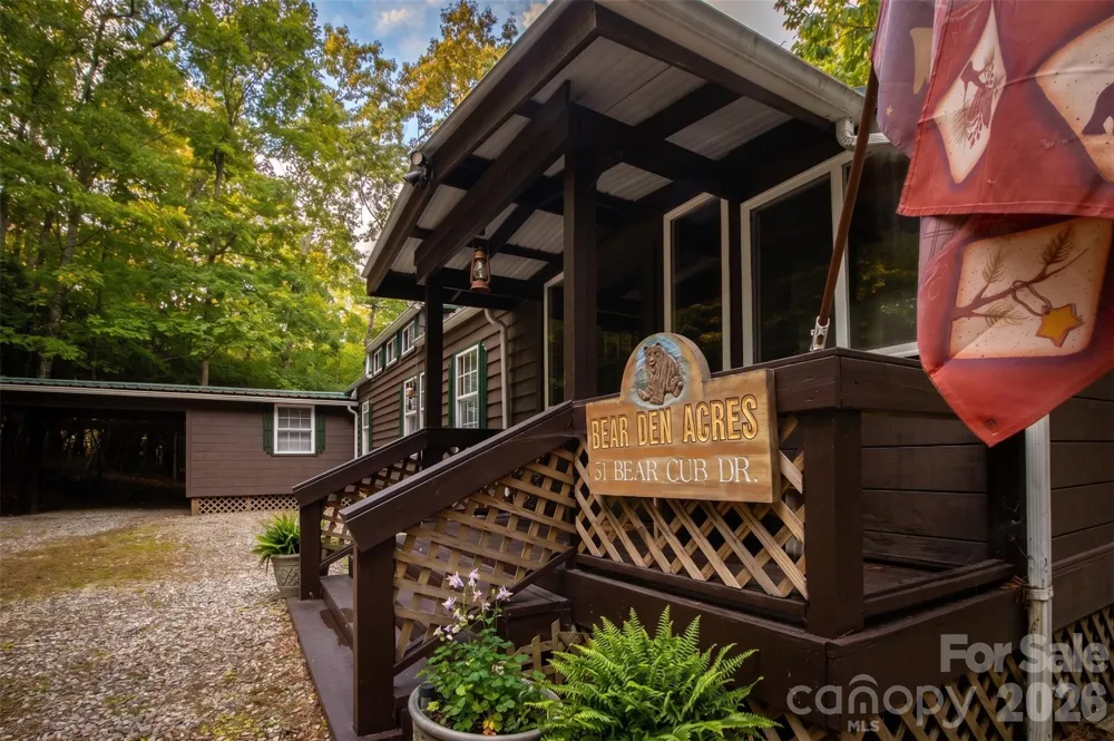 21 Bear Cub Drive Spruce Pine, NC 28777