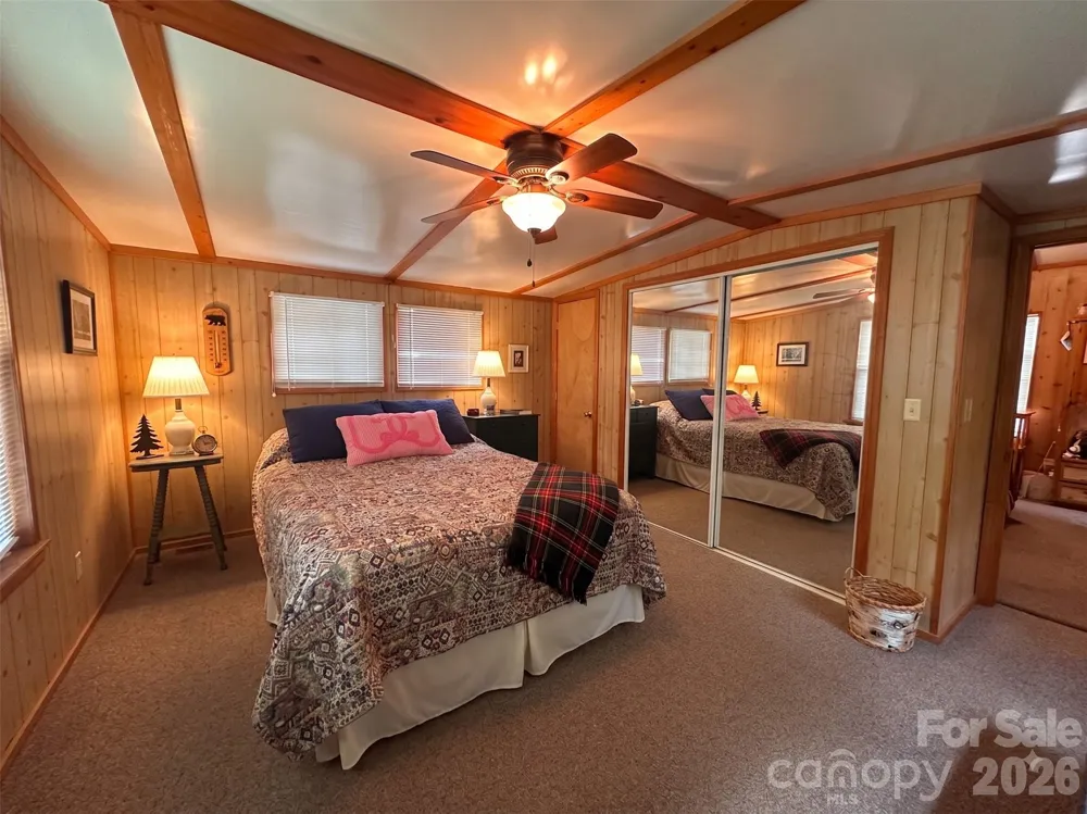 21 Bear Cub Drive Spruce Pine, NC 28777
