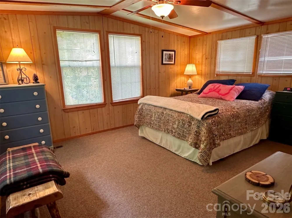 21 Bear Cub Drive Spruce Pine, NC 28777