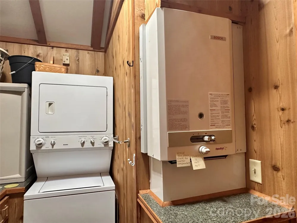 21 Bear Cub Drive Spruce Pine, NC 28777
