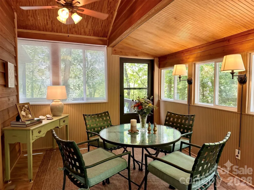 21 Bear Cub Drive Spruce Pine, NC 28777