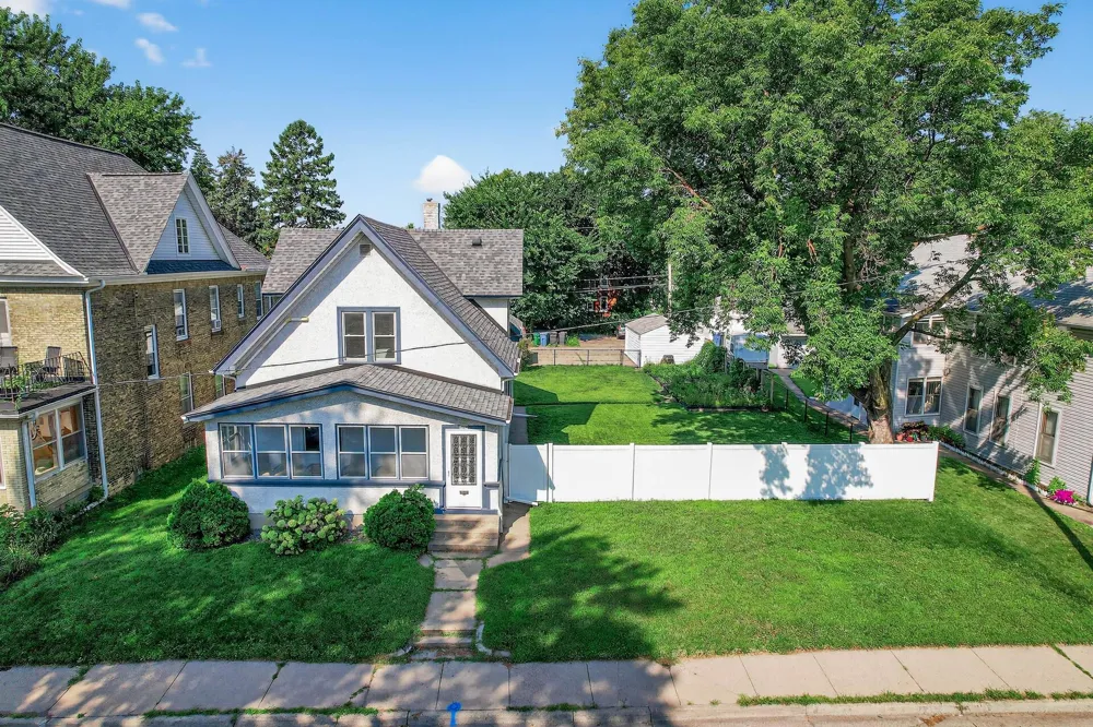 1538 Washington Street NE Minneapolis, MN 55413