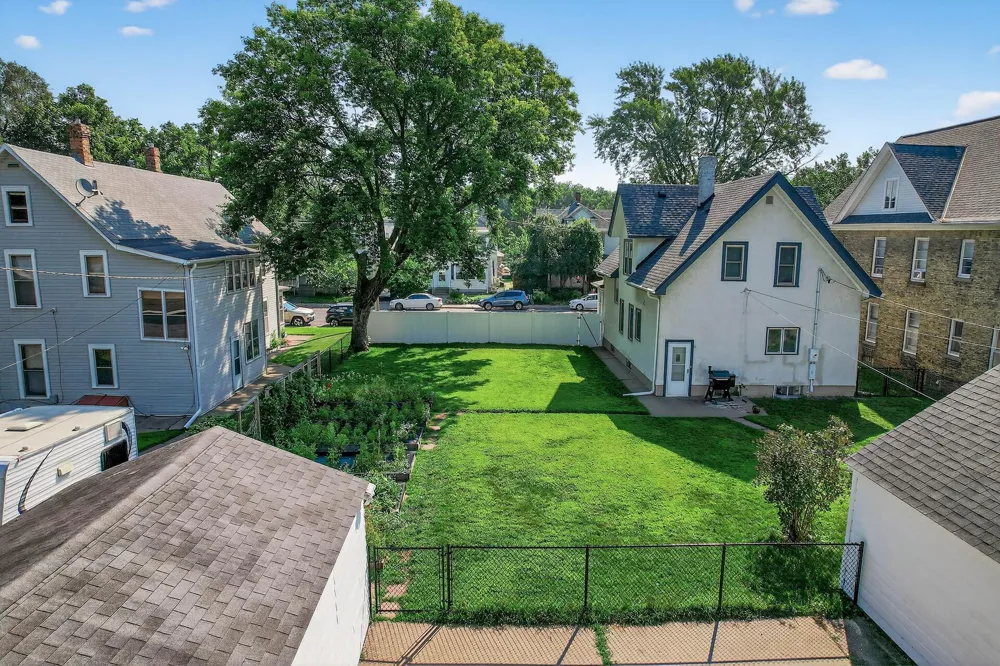 1538 Washington Street NE Minneapolis, MN 55413