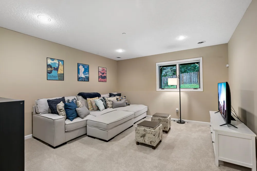 5414 Rowland Park Road Minnetonka, MN 55343