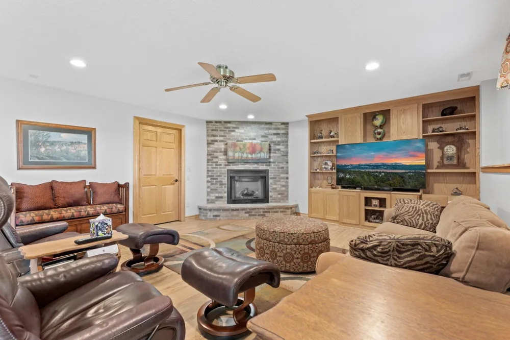 313 Maple Drive Lanesboro, MN 55949