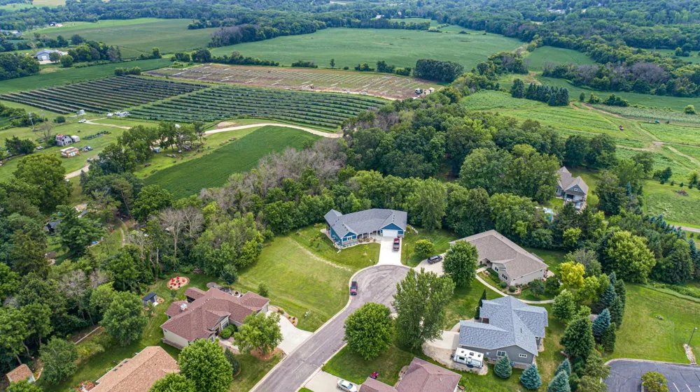 905 Orchard Heights Court Faribault, MN 55021