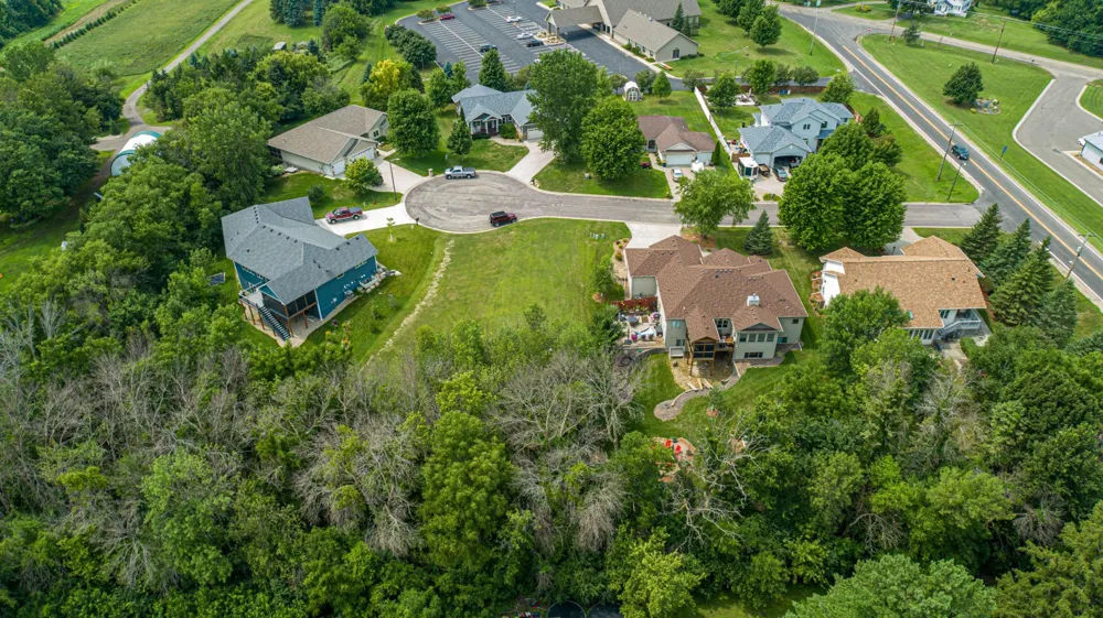 905 Orchard Heights Court Faribault, MN 55021