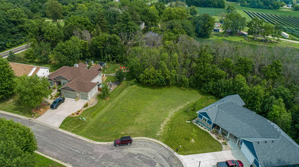905 Orchard Heights Court Faribault, MN 55021
