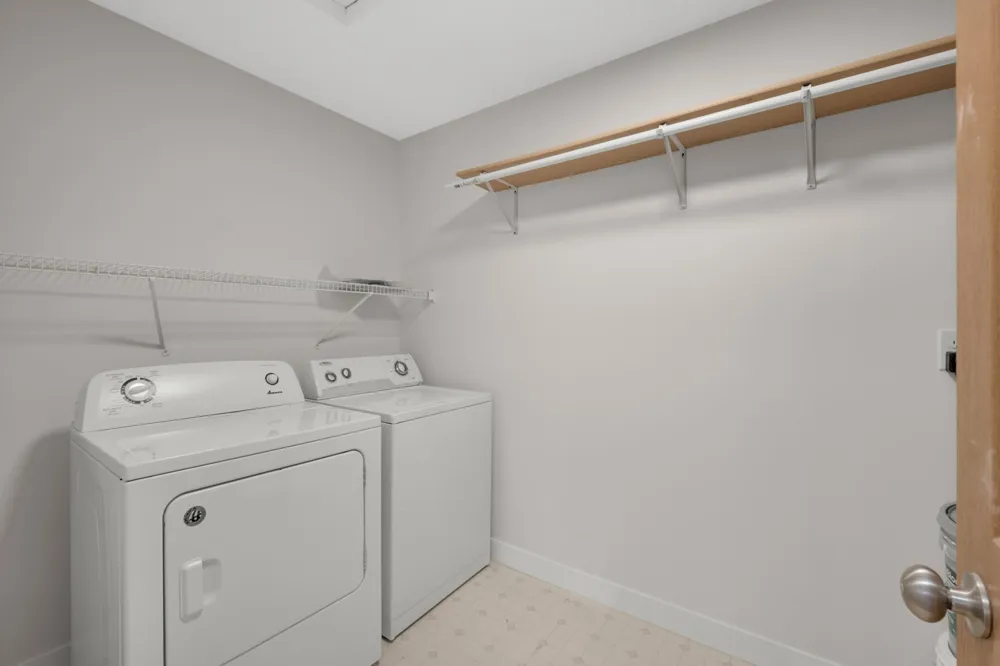 4691 Blaine Avenue #808 Inver Grove Heights, MN 55076