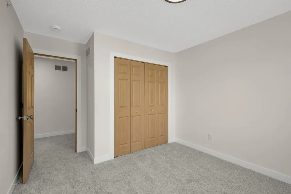 4691 Blaine Avenue #808 Inver Grove Heights, MN 55076