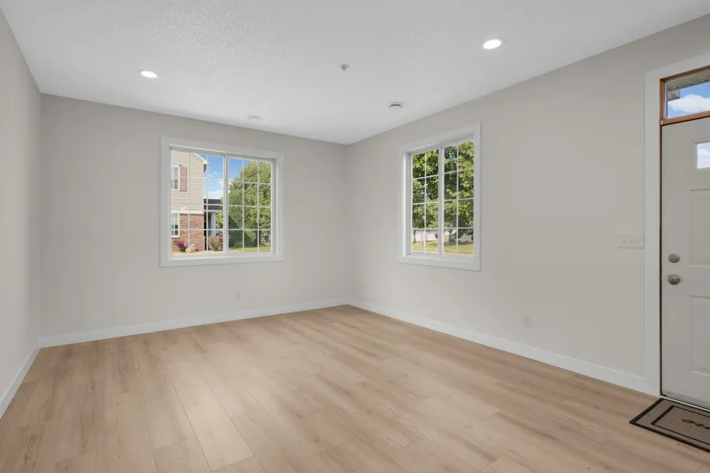 4691 Blaine Avenue #808 Inver Grove Heights, MN 55076