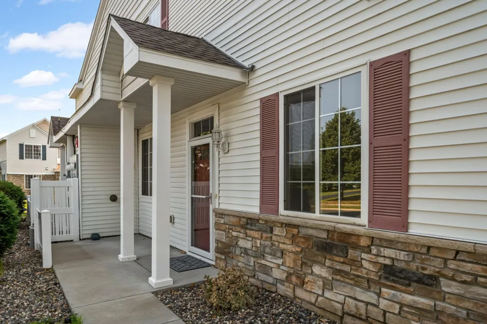 4691 Blaine Avenue #808 Inver Grove Heights, MN 55076