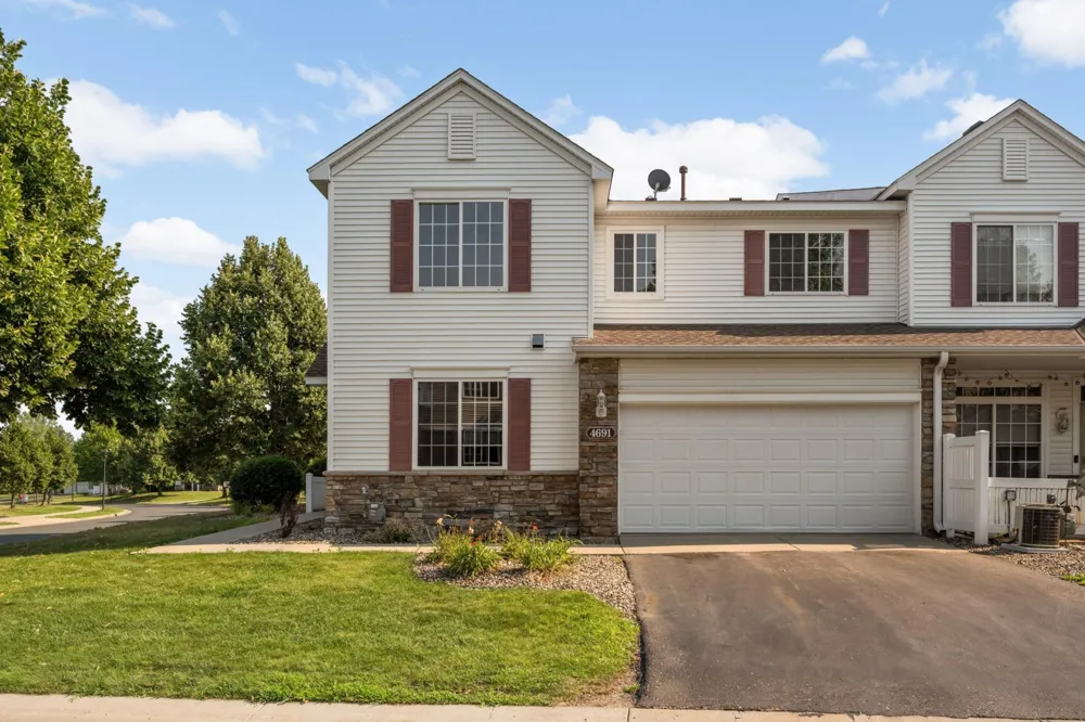 4691 Blaine Avenue #808 Inver Grove Heights, MN 55076