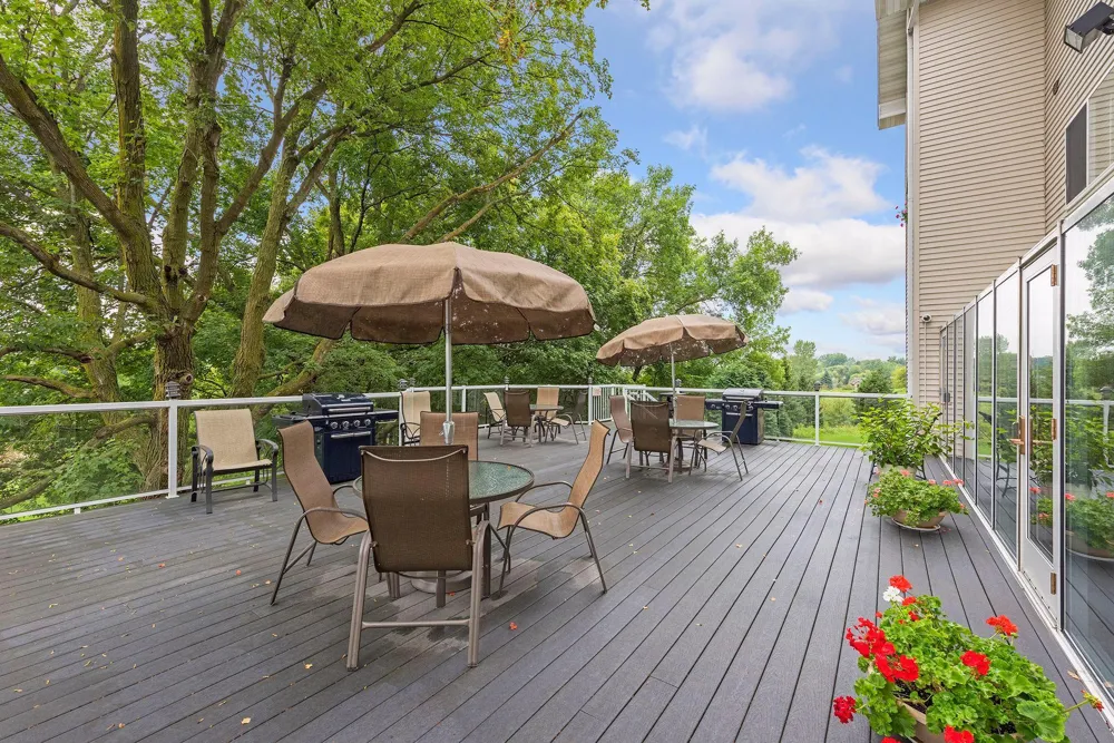 1321 Lake Drive W #123 Chanhassen, MN 55317