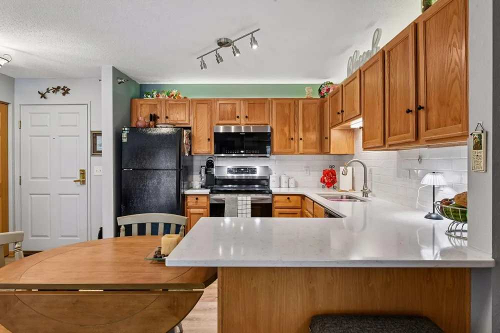 1321 Lake Drive W #123 Chanhassen, MN 55317