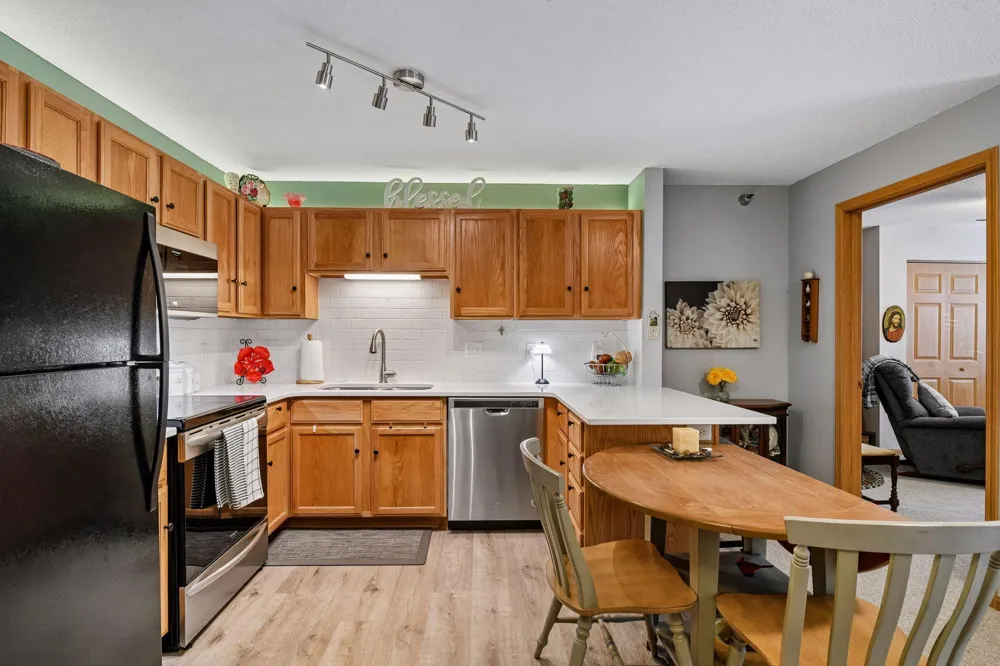 1321 Lake Drive W #123 Chanhassen, MN 55317
