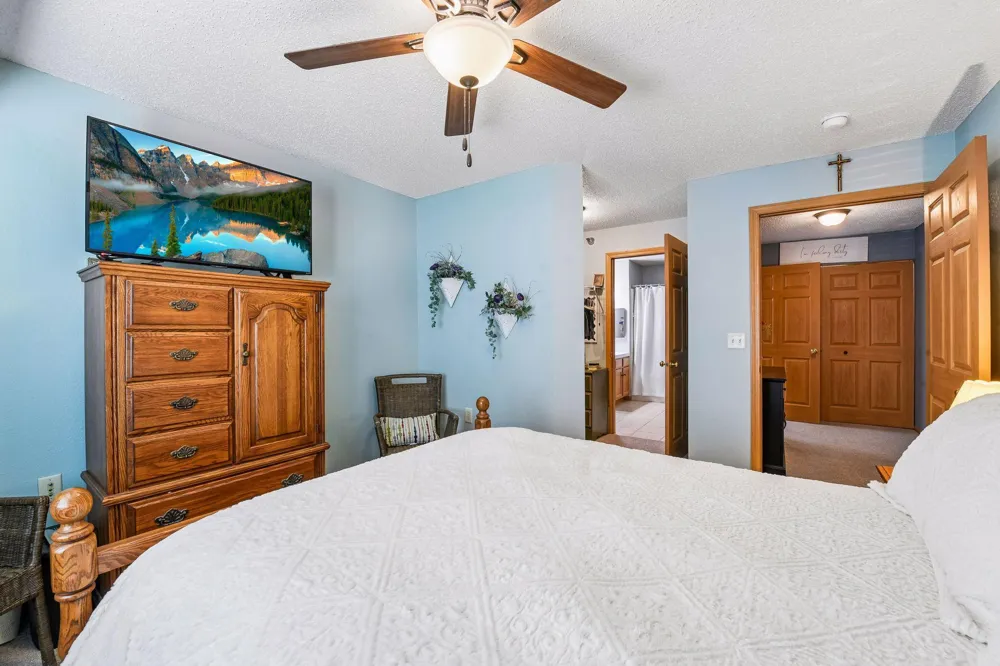 1321 Lake Drive W #123 Chanhassen, MN 55317