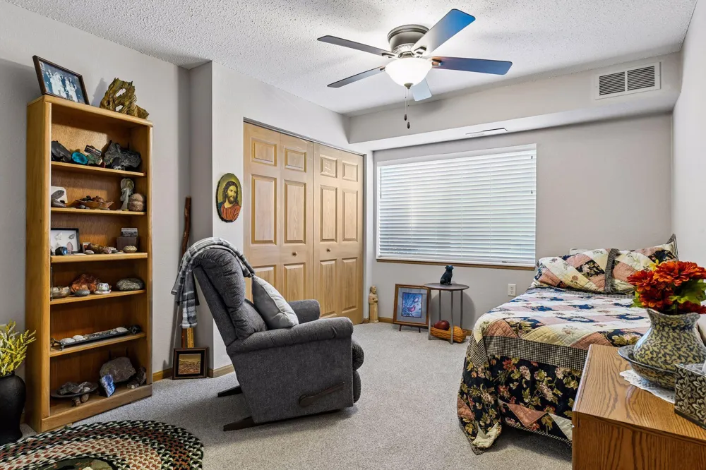 1321 Lake Drive W #123 Chanhassen, MN 55317