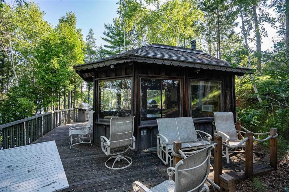 26 Saint Albans Road Superior, WI 54880