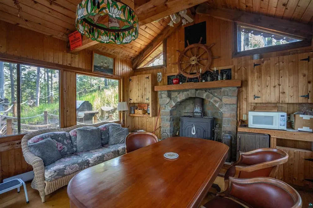 26 Saint Albans Road Superior, WI 54880