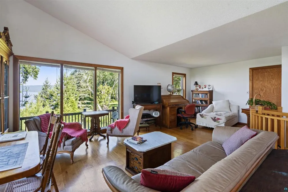 26 Saint Albans Road Superior, WI 54880